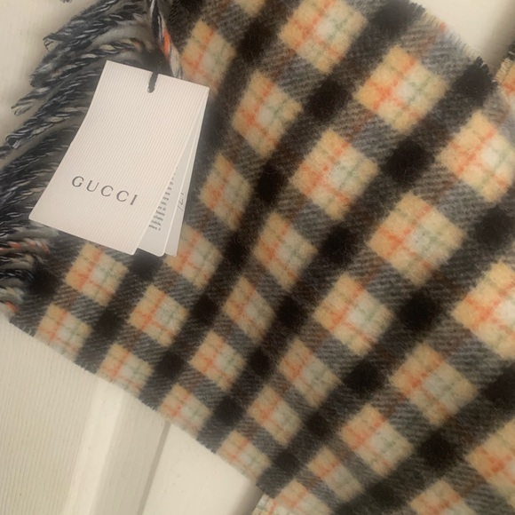 NEW Gucci Reversible Signature Logo / Plaid Designer Scarf! Beautiful - Picture 9 of 12